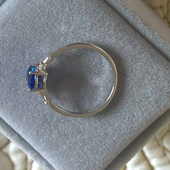 Elegant Unique 925 Silver Blue Round Zircon Hollow Ring Elegant Finger Ring . - Picture 5 of 6